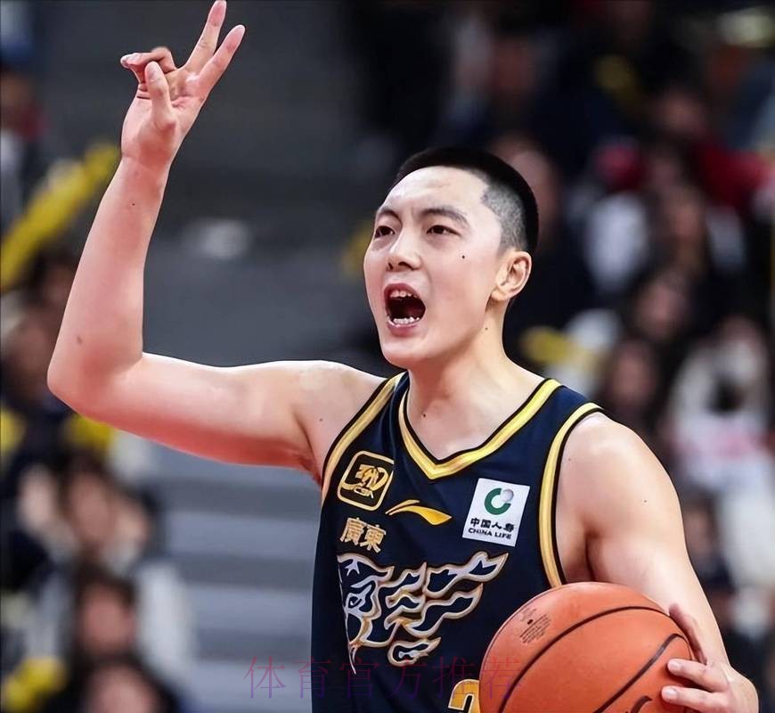 【集锦】假转身干拔三分，胡明轩26分4篮板4助攻 | 四川76-104广东